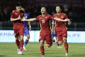 Đoàn quân của thầy Park chiến thắng giòn giã trước Đội tuyển Singapore và Ấn Độ.