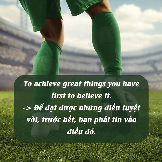 Các huấn luyện viên trao đổi chiến thuật trước trận đấu