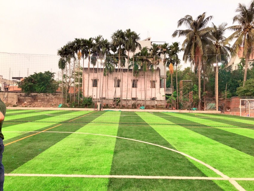 Chất lượng sân tốt và không gian rộng rãi là điểm cộng của sân Cầu Ông Dầu.