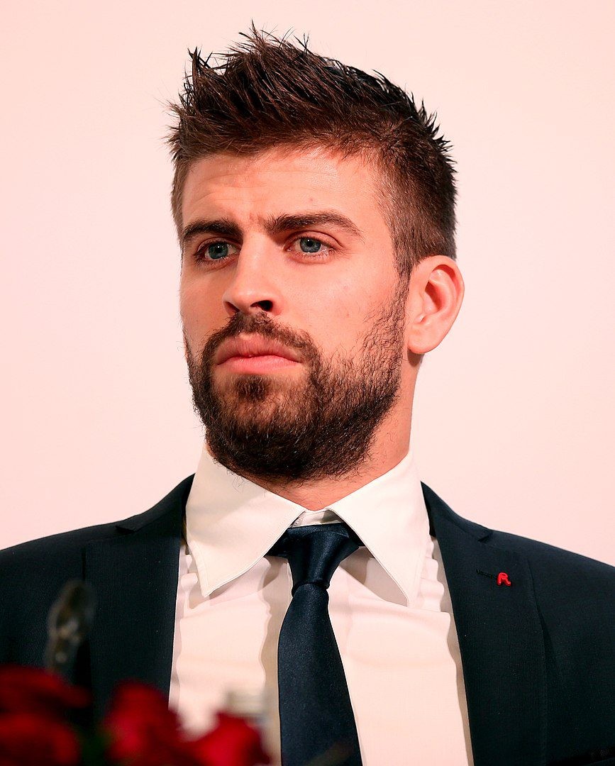 Vẻ đẹp trai nam tính Gerard Pique