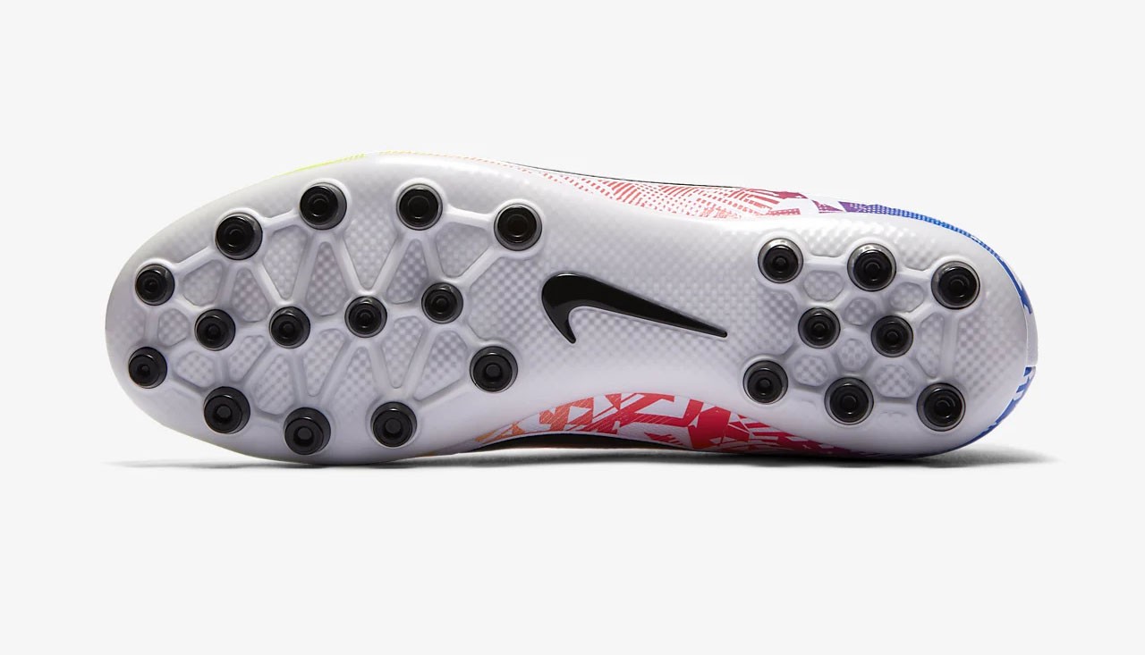 Giày đá bóng đinh AG truyền thống