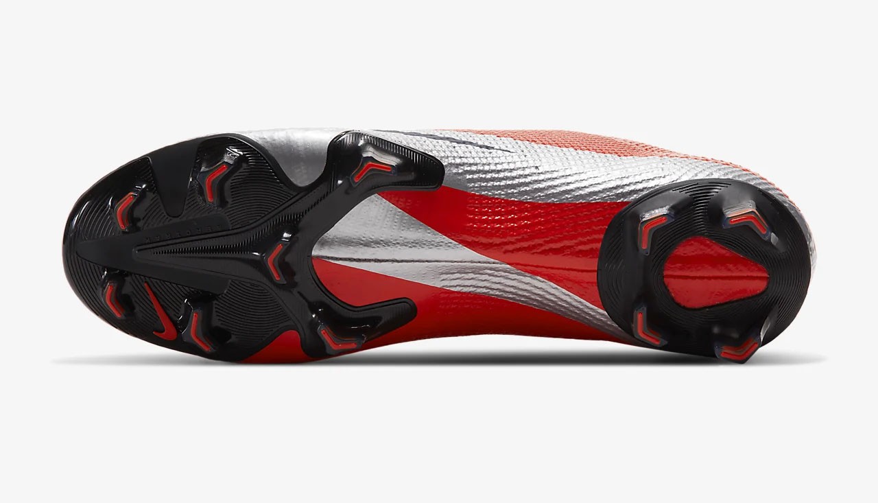 Đinh FG trên giày đá bóng