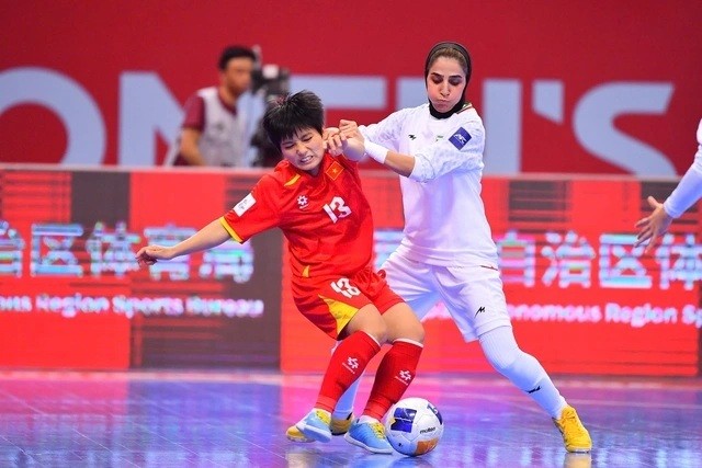 Luật bóng đá nữ 5 người quy định thời gian thi đấu 20 phút cho mỗi hiệp