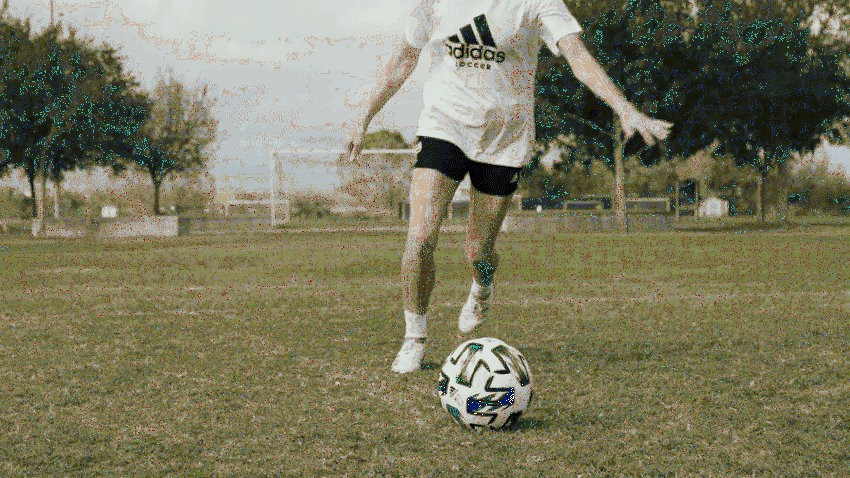 Má bàn chân chạm bóng lệch tâm