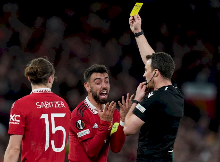 Một đội có nhiều cầu thủ nhận thẻ đỏ còn ảnh hưởng đến điểm fair play