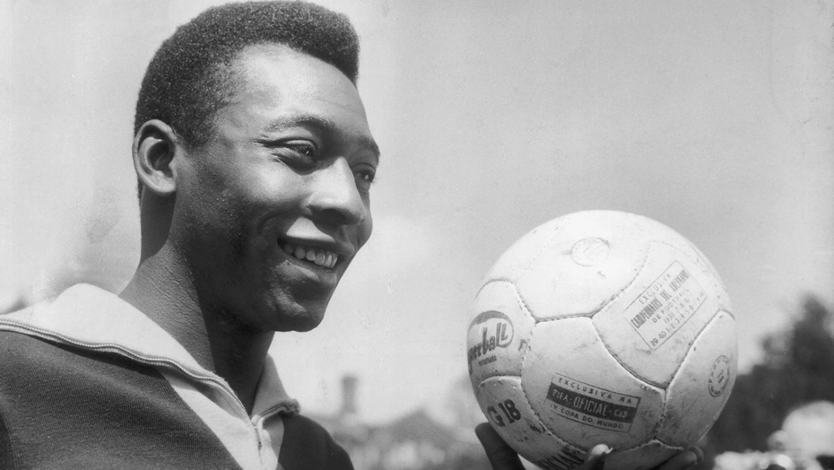 pele obit match england gettyimages 2696454 h 2022 1
