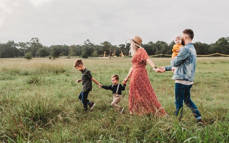 song cham lai mot chut de biet doi con yeu thuong 1