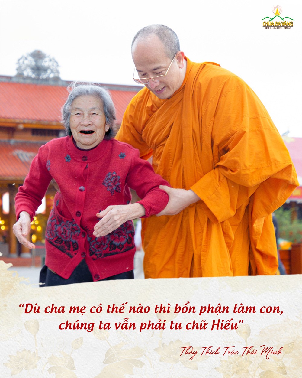 Cảnh sát phong tỏa và khám nghiệm khu vực phát hiện thi thể nạn nhân