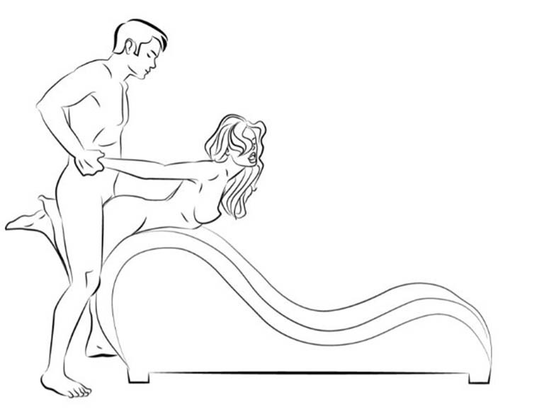 Tư thế quan hệ con ếch trên ghế tình yêu