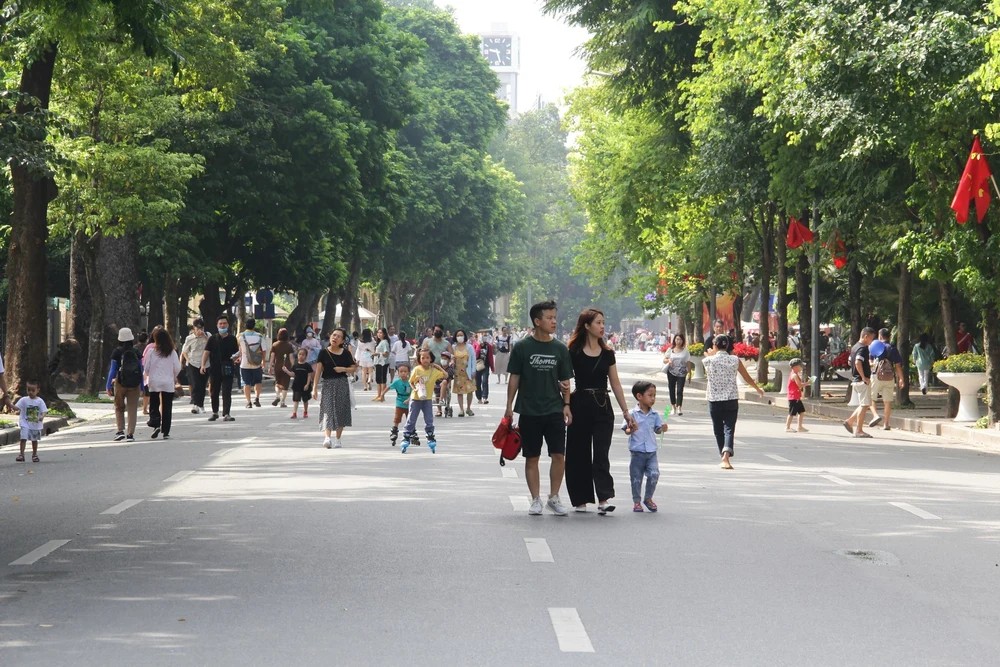 Hòa Mình Vào Phố Đi Bộ Cuối Tuần