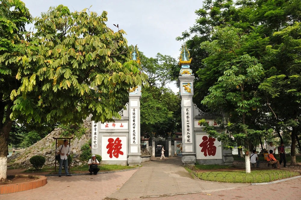 Tháp Bút - Đài Nghiên