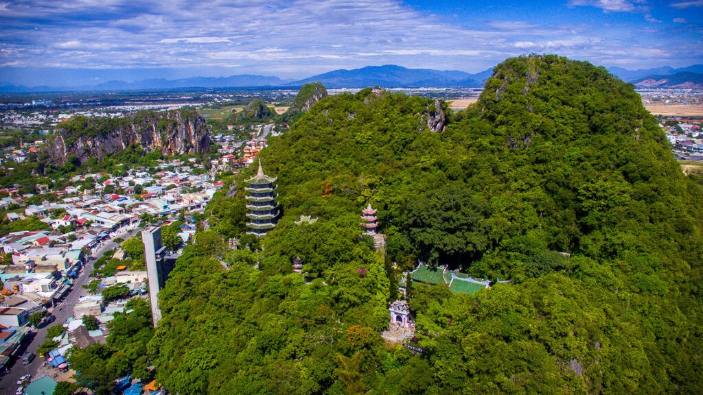 Cảnh quan thiên nhiên hùng vĩ