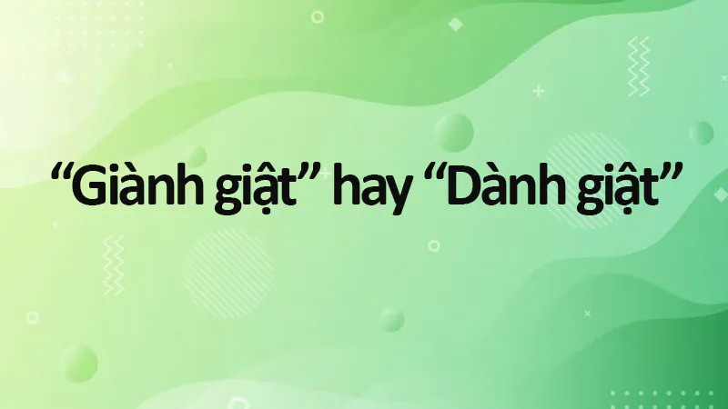 Cảnh người dân giành giật hàng giảm giá